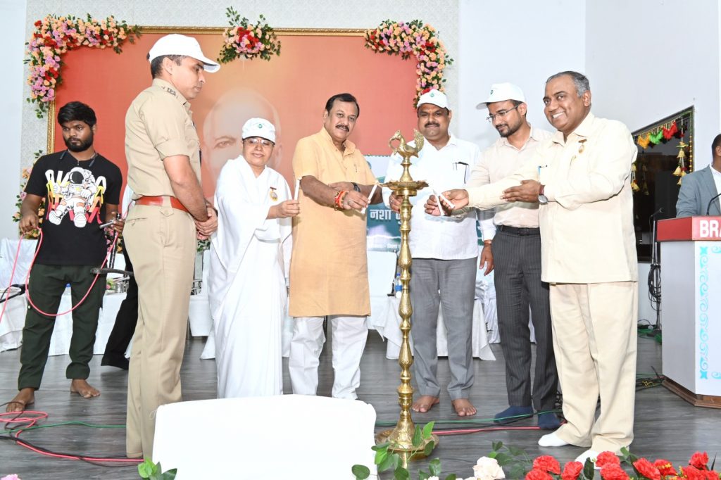 सांसद श्री विजय बघेल ने किया नशा-मुक्त भारत अभियान का शुभारंभ -